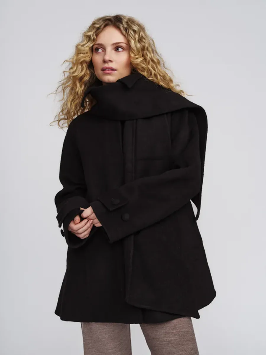 Ella and il Clara Coat Black 