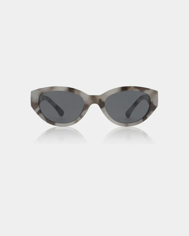 A Kjaerbede Solbriller Winnie Cookie Dough