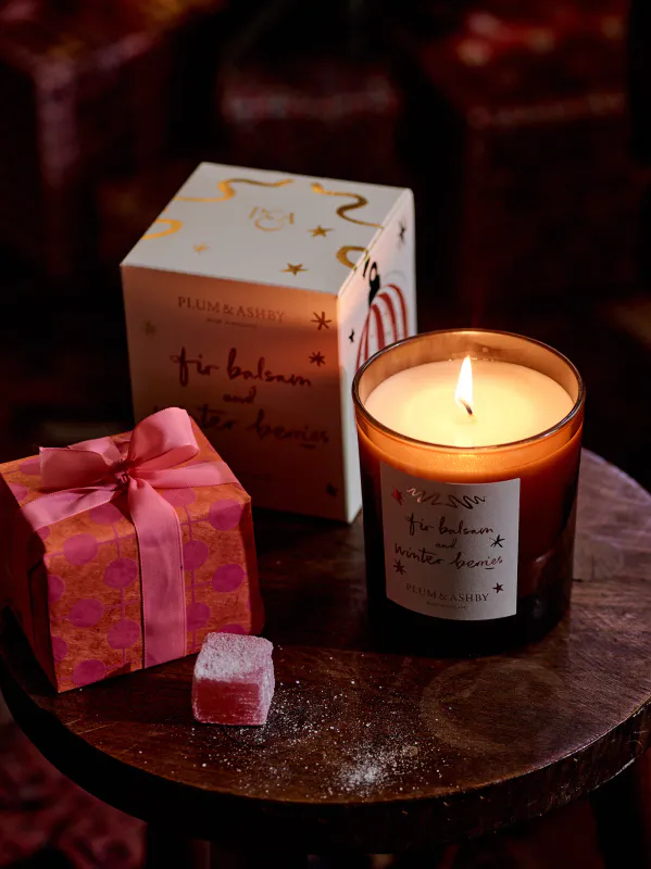 Plum and Ashby Festive Candle Fir Balsam & Winter Berries 