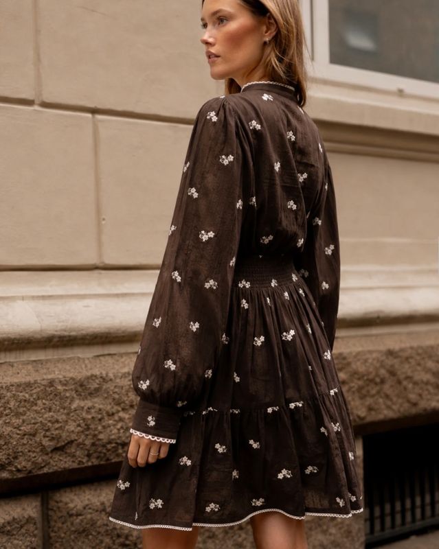 MISSMAYA Tripti Dress Cocoa Heritage